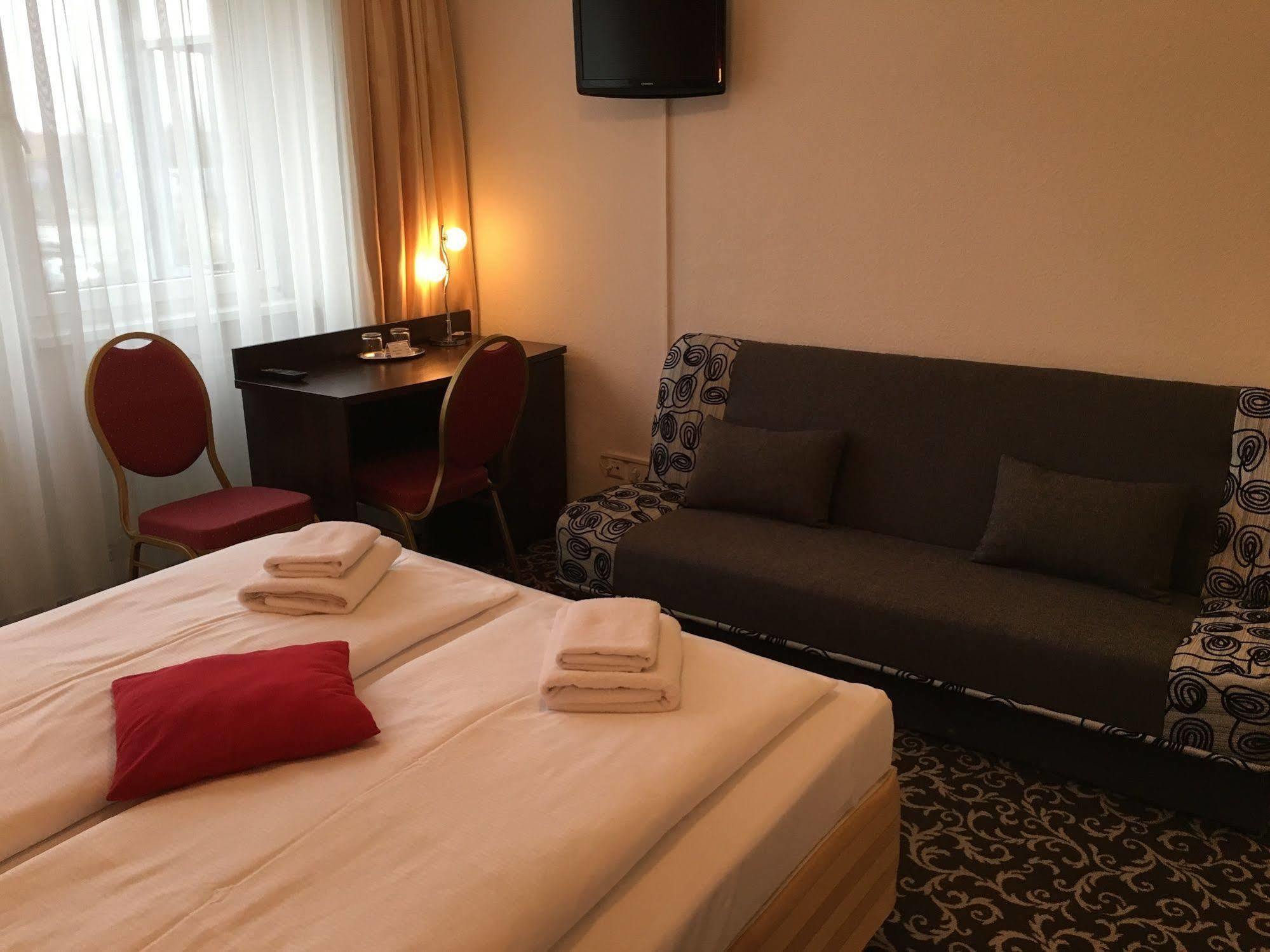 Atlas Berlin Hotel Luaran gambar